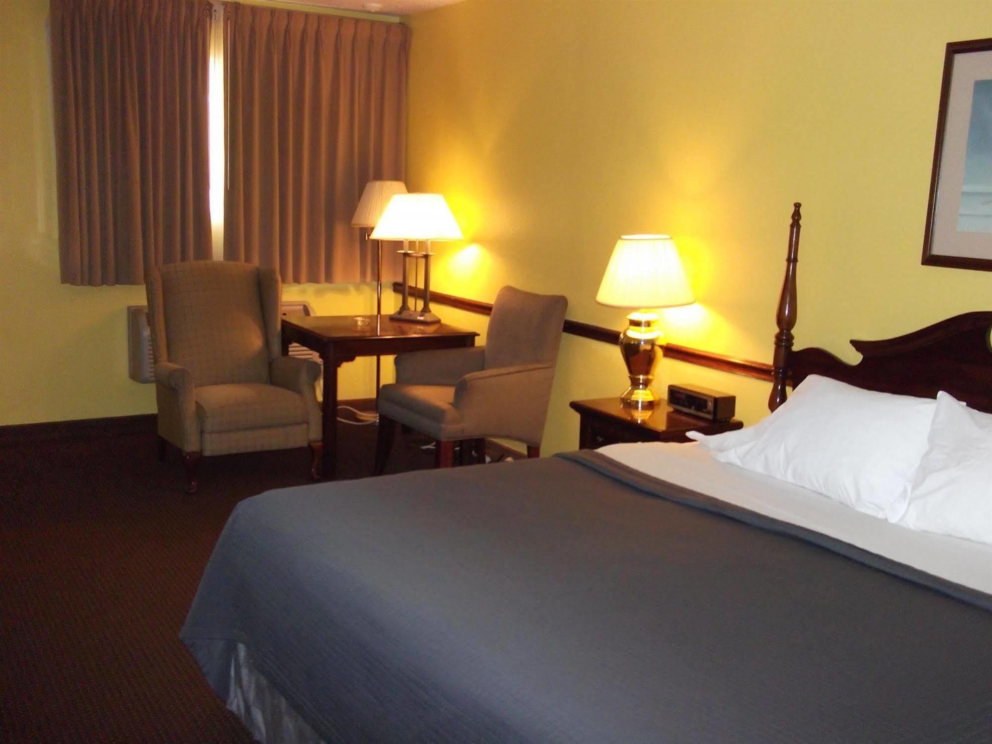 Townsman Inn Larned Ngoại thất bức ảnh