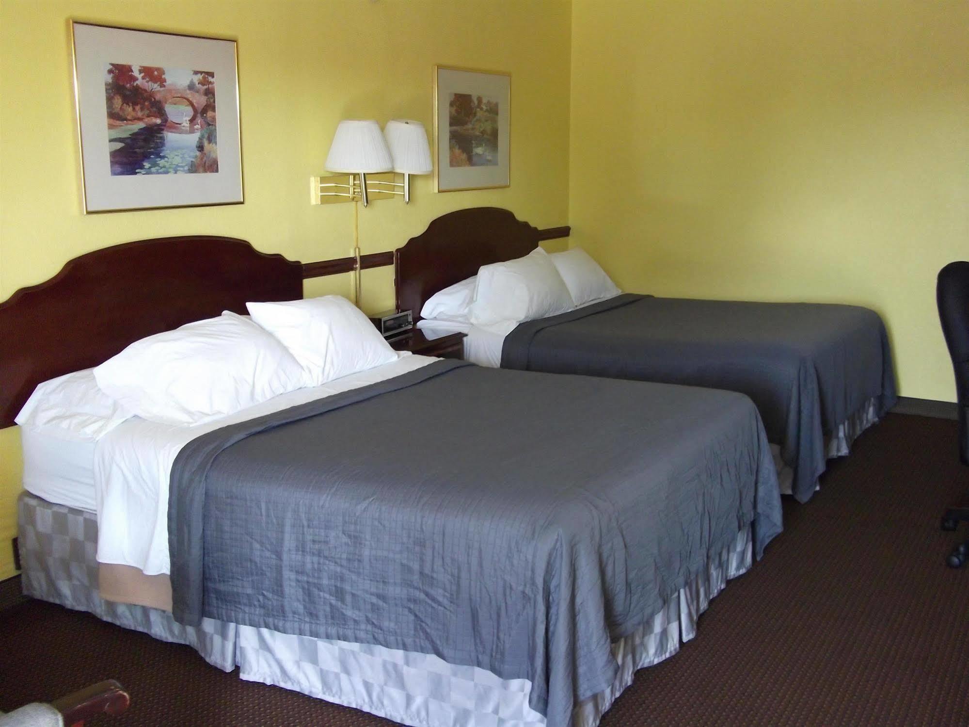 Townsman Inn Larned Ngoại thất bức ảnh